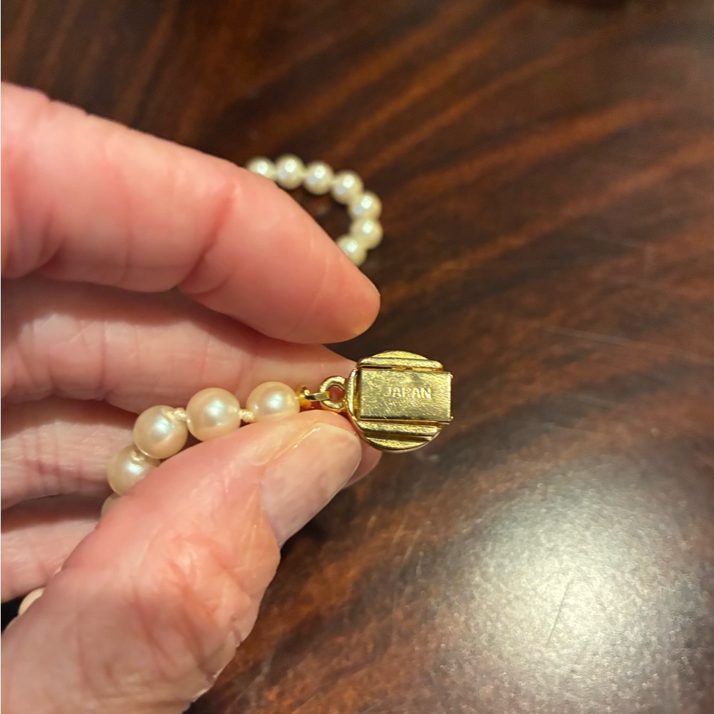 Classic Pearl Strand Necklace - White Pearls with Gold Clasp - Picture 3 of 4